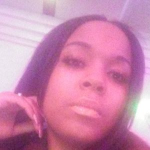 Meet your Posher, Dominique